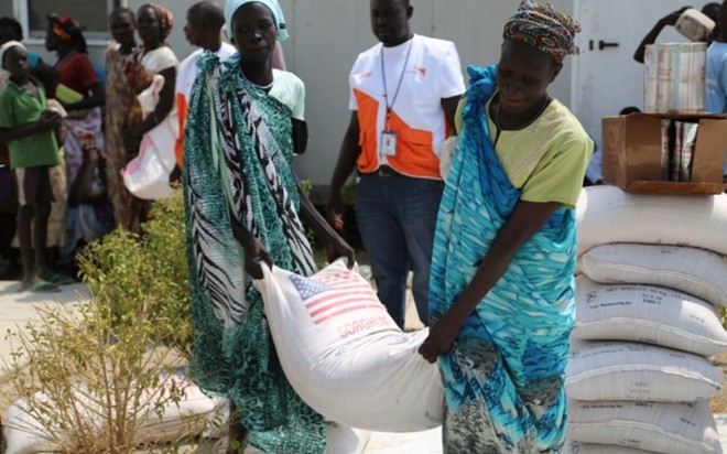 Uganda: 3 người tử vong, hàng trăm người gặp vấn đề sức khỏe sau khi sử dụng thực phẩm cứu trợ của LHQ - Ảnh 1.