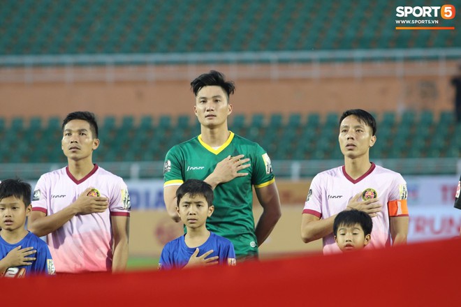 L&acirc;u lắm rồi mới được thấy Văn Ho&agrave;ng U23 phong độ v&agrave; rạng ngời tr&ecirc;n s&acirc;n cỏ như thế - Ảnh 1.