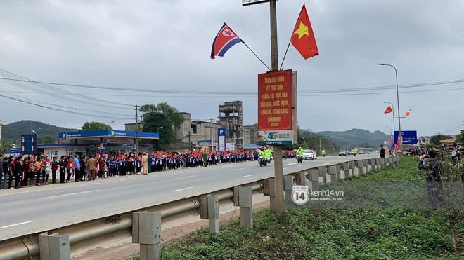 Ông Kim Jong-un vẫy tay tạm biệt và cảm ơn Việt Nam, lên tàu bọc thép trở về Triều Tiên - Ảnh 8.