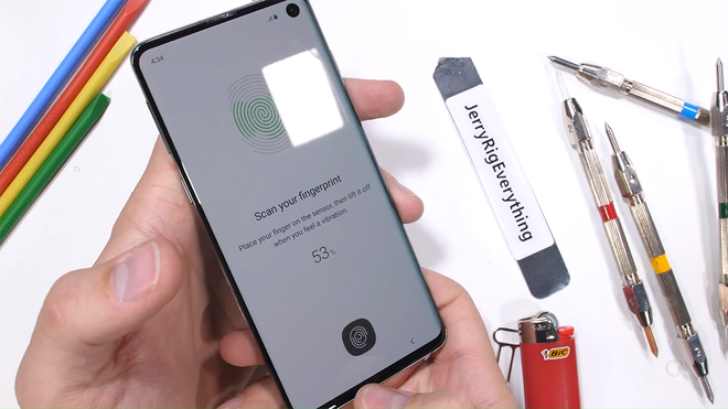 &ldquo;Tra tấn&rdquo; Galaxy S10: Khung viền cứng, cảm biến v&acirc;n tay vẫn hoạt động khi m&agrave;n h&igrave;nh xước - Ảnh 8.