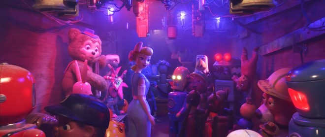 Cả Rổ đồ Chơi Quen Thuộc Trở Lại đối đầu Búp Bê Quỷ ám Trong Trailer Toy Story 4