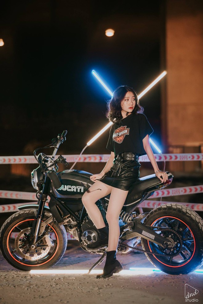 Đẳng cấp kỷ yếu của lớp nh&agrave; người ta: Si&ecirc;u ngầu v&agrave; chất chơi chẳng kh&aacute;c g&igrave; ảnh chụp tạp ch&iacute; chuy&ecirc;n nghiệp! - Ảnh 7.