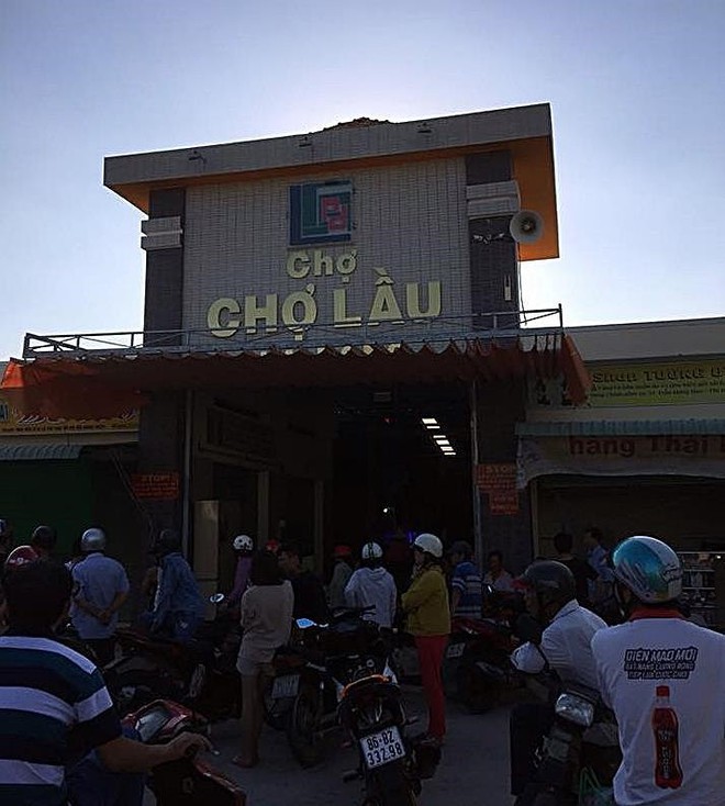 Một diễn vi&ecirc;n g&aacute;nh l&ocirc; t&ocirc; bị đ&acirc;m thiệt mạng - Ảnh 1.