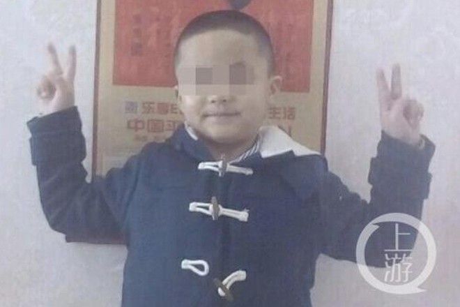 Trung Quốc: Bé 9 tuổi mất vì bệnh bạch cầu khi học nội trú, nhà trường chậm thông báo còn nói do quả báo của bố mẹ - Ảnh 1.