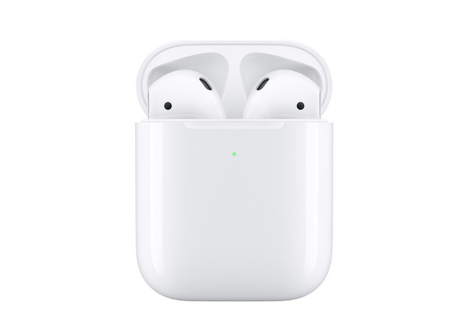 CEO Apple quá cáo già khi bán lẻ sạc không dây cho AirPods mới với giá 79 USD - Ảnh 1.