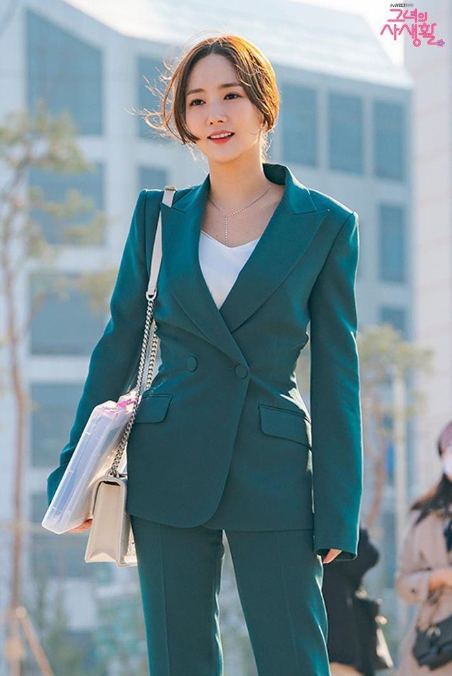Còn đâu thư ký Kim sang chảnh ngày nào, Park Min Young bỗng già đi vài tuổi vì kiểu tóc khó hiểu trong phim mới - Ảnh 3.