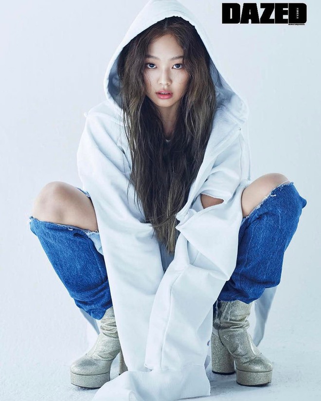 Cùng lên bìa 1 tạp chí nhưng sau 2 năm, vẻ đẹp và thần thái của Jennie (Black Pink) đã thay đổi ngoạn mục - Ảnh 8.