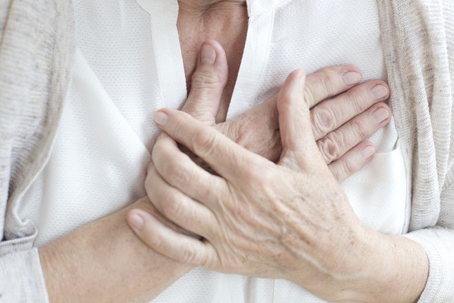 Những triệu chứng cho thấy ung thư vú di căn sang phổi và các cách để phòng tránh - Ảnh 1.