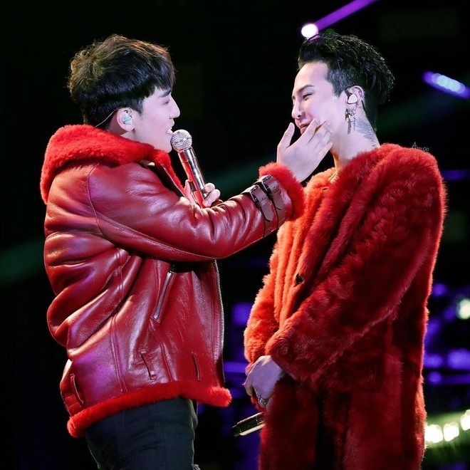 Thuyền G-Dragon v&agrave; Seungri lật tan t&agrave;nh: Những khoảnh khắc t&igrave;nh cảm kh&ocirc;ng thể thấy lại của cặp đ&ocirc;i huyền thoại  - Ảnh 15.