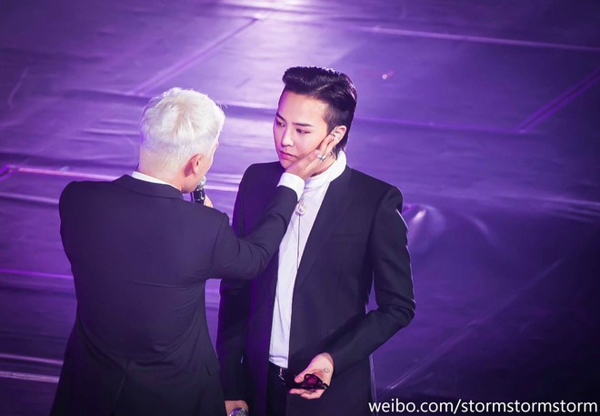 Thuyền G-Dragon v&agrave; Seungri lật tan t&agrave;nh: Những khoảnh khắc t&igrave;nh cảm kh&ocirc;ng thể thấy lại của cặp đ&ocirc;i huyền thoại  - Ảnh 16.