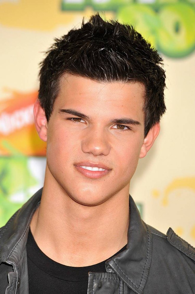 Thảm đỏ định mệnh Kids Choice Awards 2009: D&agrave;n sao tuổi teen g&oacute;p mặt ng&agrave;y ấy giờ đều đ&atilde; quyền lực, gi&agrave;u c&oacute; lắm rồi - Ảnh 17.