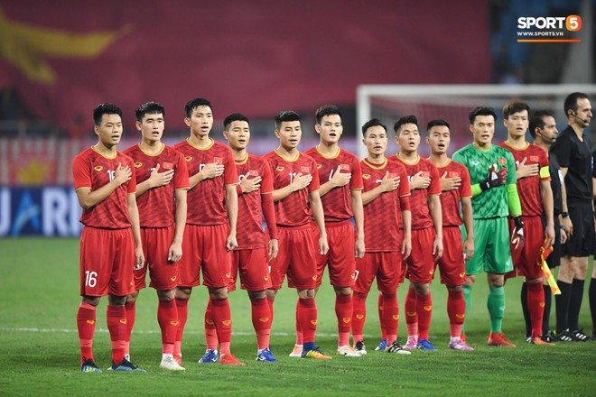 HLV V.League than khó khi lịch thi đấu dồn cục vì U23 Việt Nam và SEA Games - Ảnh 2.