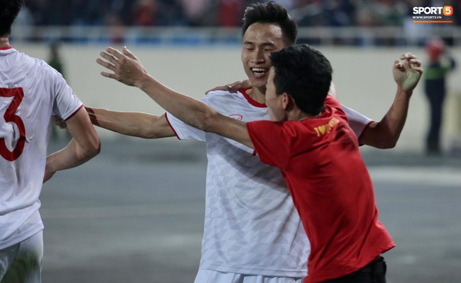 Tiền vệ U23 Việt Nam sung sướng tột cùng khi ghi bàn quyết định vào lưới U23 Indonesia - Ảnh 6.