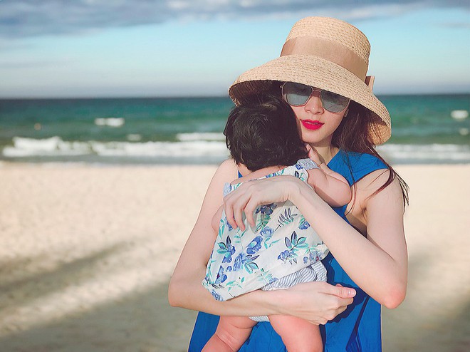Vừa tr&ograve;n 1 tuổi, con g&aacute;i HH Đặng Thu Thảo đ&atilde; diện v&aacute;y hiệu &ldquo;chanh xả&rdquo; gần 11 triệu khiến ai cũng xu&yacute;t xoa - Ảnh 5.