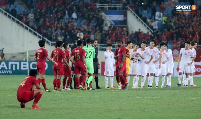 Cầu thủ U23 Indonesia bật khóc nức nở sau trận thua U23 Việt Nam - Ảnh 8.