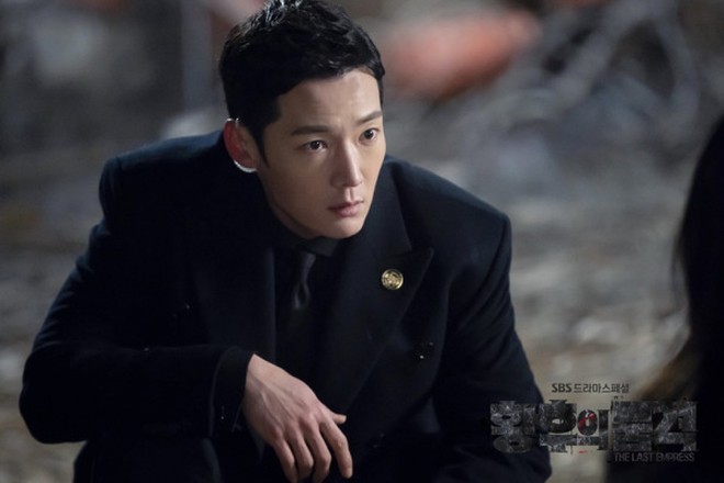 Chàng cận vệ điển trai Choi Jin Hyuk từ Last Empress sang phim mới vẫn quyết tâm báo thù cực nhây - Ảnh 1.