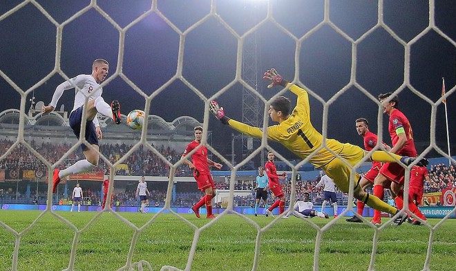 Vòng loại Euro 2020: Tuyển Anh tái lập thống kê khủng sau 35 năm nhờ trận thắng hủy diệt Montenegro - Ảnh 5.