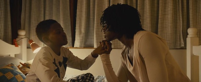 Giả thuyết g&acirc;y sốc của Us: Cậu &uacute;t Jason đ&atilde; bị ho&aacute;n đổi với bản sao! - Ảnh 7.