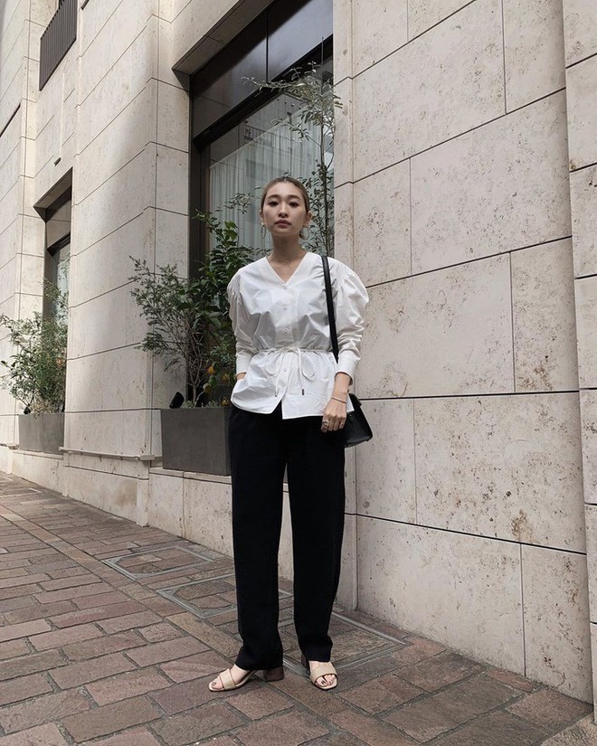 L&ecirc;n đồ chuẩn như c&ocirc;ng sở H&agrave;n với 15 gợi &yacute; từ street style tuần n&agrave;y  - Ảnh 1.
