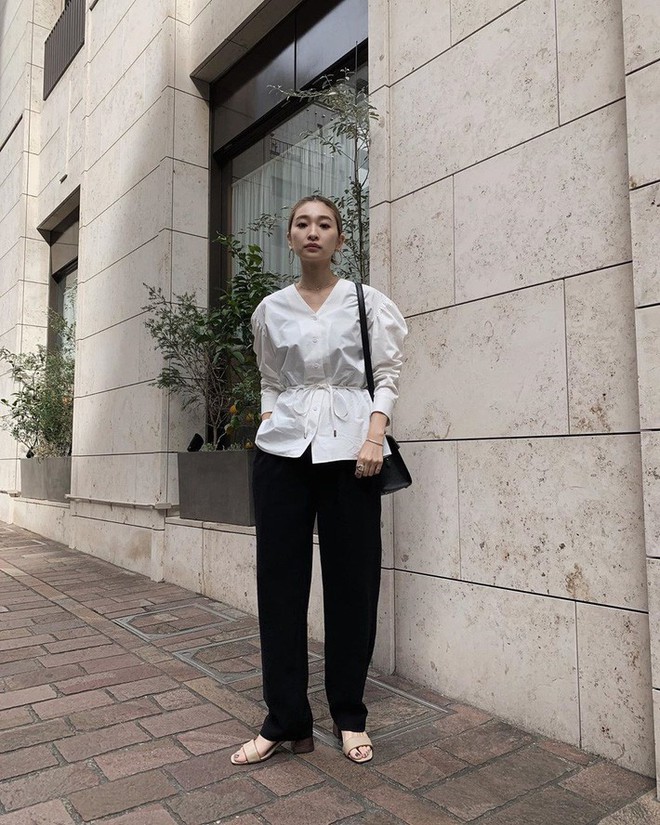 Lên đồ chuẩn như công sở Hàn với 15 gợi ý từ street style tuần này  - Ảnh 1.