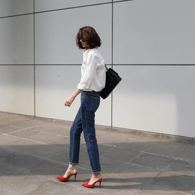 L&ecirc;n đồ chuẩn như c&ocirc;ng sở H&agrave;n với 15 gợi &yacute; từ street style tuần n&agrave;y  - Ảnh 10.