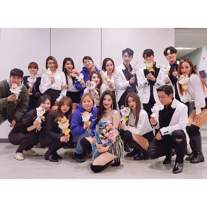 Điểm mặt những vũ c&ocirc;ng phụ họa nhẵn mặt với fan, được y&ecirc;u th&iacute;ch chẳng k&eacute;m g&igrave; idol - Ảnh 7.