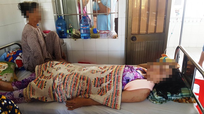 C&agrave; Mau: L&agrave;m r&otilde; việc nghi vấn người chồng d&ugrave;ng xe t&ocirc;ng vợ nhập viện - Ảnh 2.