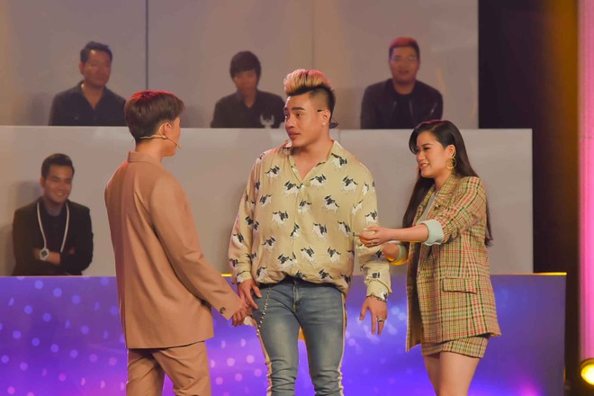 Say m&ecirc; h&aacute;t ca kh&uacute;c tự ca ngợi bản th&acirc;n, L&ecirc; Dương Bảo L&acirc;m nhận c&aacute;i kết đắng - Ảnh 7.