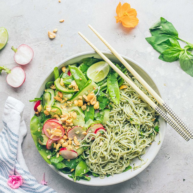 Ăn sạch, giảm cân với salad nhưng nếu cứ mắc những lỗi sau coi chừng phản tác dụng - Ảnh 5.