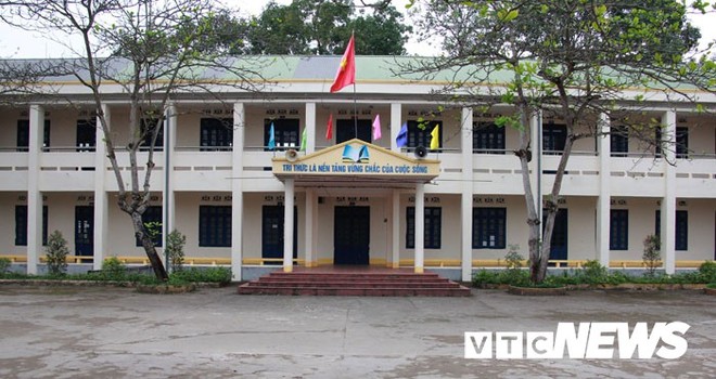 Cận cảnh ngôi trường gần 600 học sinh ở Quảng Ninh đồng loạt bỏ học do phải chuyển nơi khác - Ảnh 1.