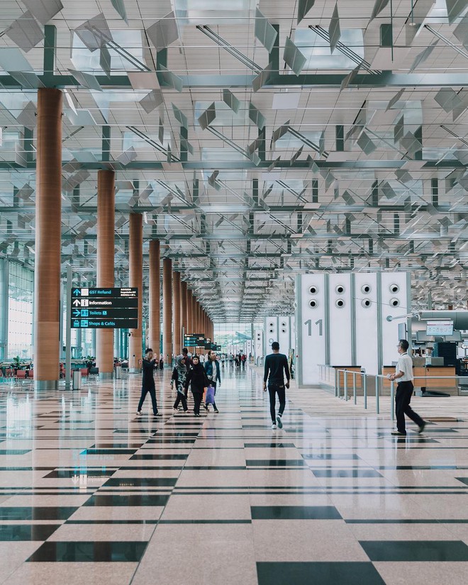 H&aacute; hốc mồm với kh&ocirc;ng gian si&ecirc;u ho&agrave;ng tr&aacute;ng b&ecirc;n trong s&acirc;n bay được b&igrave;nh chọn tốt nhất thế giới suốt 7 năm liền - Ảnh 8.