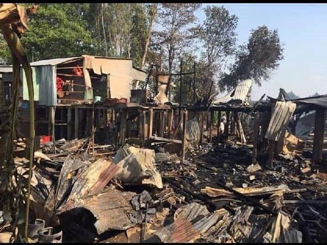 Cháy 13 căn nhà ở An Giang nghi do đốt đồng - Ảnh 1.