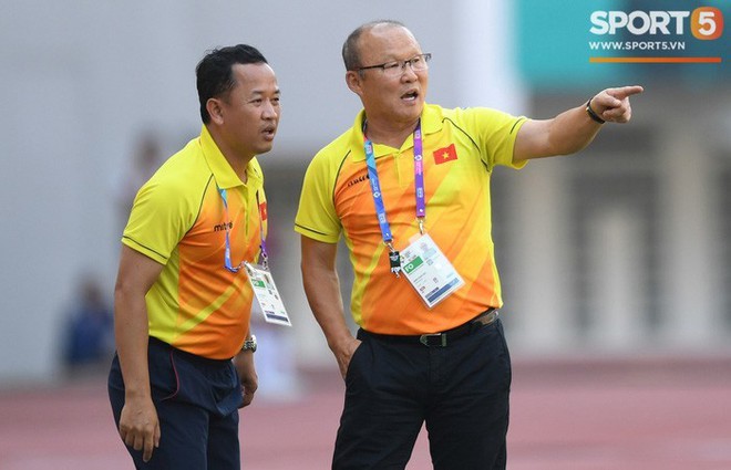 Chưa tìm được HLV thể lực, trợ lý ngôn ngữ cho HLV Park Hang-seo trước thềm vòng loại U23 châu Á - Ảnh 1.