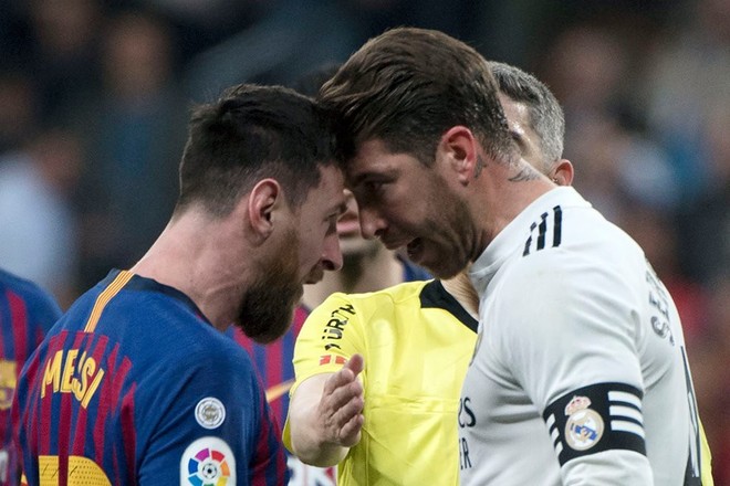 Đội trưởng Real Madrid ăn đòn sau khi liên tục chơi xấu với Messi - Ảnh 6.