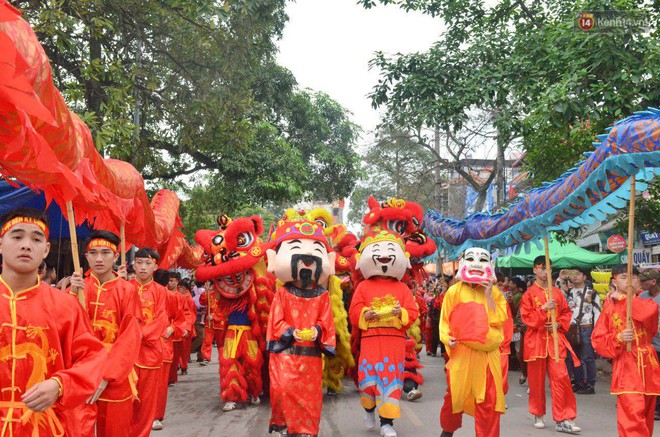 Ảnh, clip: Độc đáo lễ hội đền Kỳ Cùng ở Lạng Sơn, người dân dựng rạp bày cỗ mời bạn bè như đám cưới - Ảnh 2.