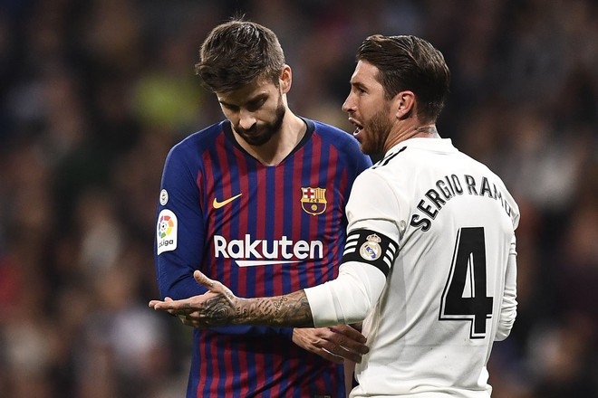 Đội trưởng Real Madrid ăn đòn sau khi liên tục chơi xấu với Messi - Ảnh 15.