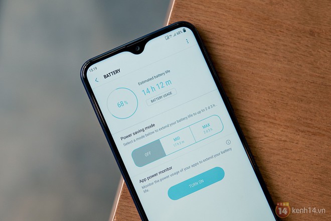 Đánh giá Galaxy M20: Dù là game thủ, hội cày phim hay “tám” xuyên ngày đêm, ai cũng tìm thấy thứ mình cần - Ảnh 5.