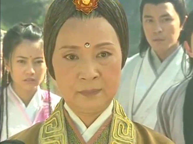 Vừa xem phim T&acirc;n Ỷ Thi&ecirc;n Đồ Long K&yacute; 2019 vừa xu&yacute;t xoa v&igrave; từ l&atilde;o b&agrave;  đến nữ nhi đều l&agrave; mỹ nh&acirc;n! - Ảnh 4.