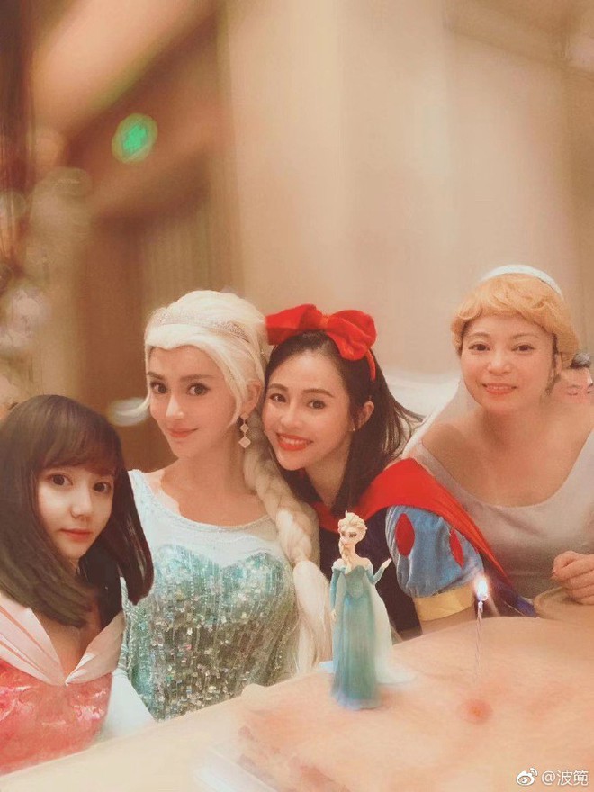 Sinh nhật ho&agrave;nh tr&aacute;ng của Angela Baby: Nữ ch&iacute;nh cosplay Elsa, d&agrave;n bạn quẩy hết m&igrave;nh, nhưng &ocirc;ng x&atilde; kh&ocirc;ng c&oacute; mặt? - Ảnh 6.