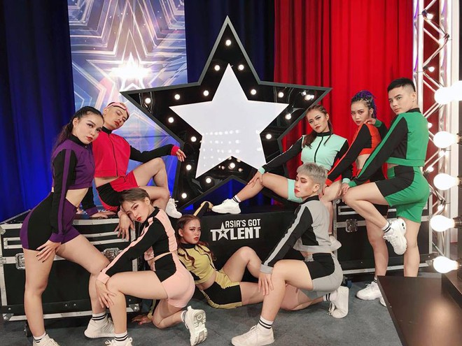 Trưởng nhóm Hanoi XGirls nói gì khi là đại diện Việt Nam duy nhất còn trụ lại Asias Got Talent 2019? - Ảnh 3.
