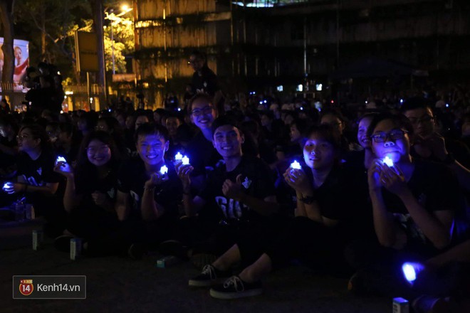 Livestream kh&ocirc;ng kh&iacute; S&agrave;i G&ograve;n tắt đ&egrave;n hưởng ứng Giờ tr&aacute;i đất 2019 - Ảnh 7.