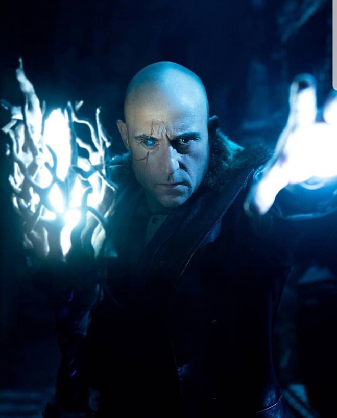 Thoả hiệp với style giải tr&iacute; đại ch&uacute;ng từ Aquaman đến Shazam!: Vũ trụ DC c&oacute; đang tự hủy hoại m&igrave;nh? - Ảnh 7.
