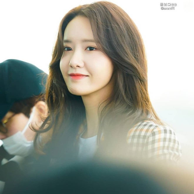 Yoona tự tin để mặt mộc vẫn đẹp như tranh và cô đã tiết lộ bí kíp để có làn da khiến bao người ngưỡng mộ - Ảnh 2.