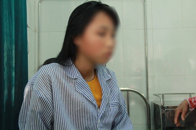 Nữ sinh quay clip bạn bị lột đồ, đ&aacute;nh hội đồng: Em kinh sợ h&agrave;nh động của ch&iacute;nh m&igrave;nh. Nếu được quay trở lại em sẽ kh&ocirc;ng l&agrave;m vậy - Ảnh 1.