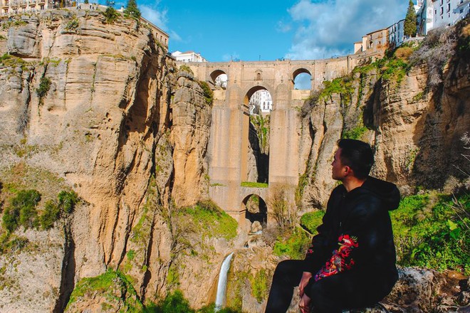 Thị trấn cổ Ronda đẹp như cổ tích qua những khung hình của travel blogger Lý Thành Cơ - Ảnh 6.