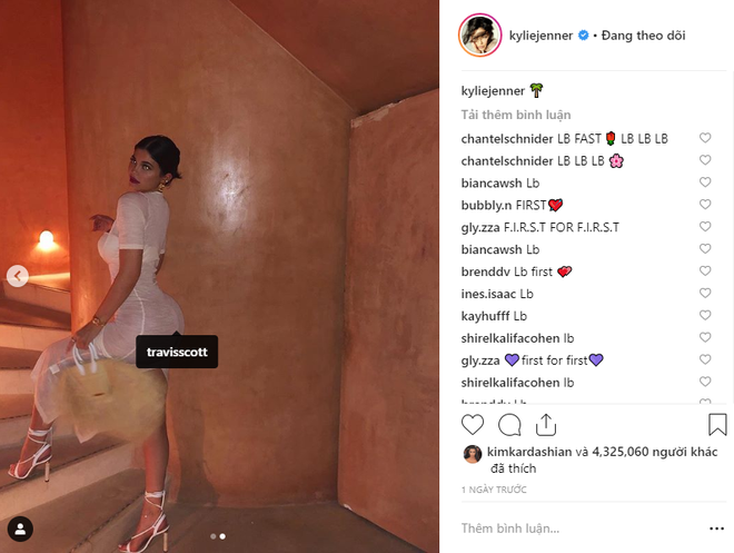 Dính tin đồn mang thai và quyết làm mẹ đơn thân, Kylie Jenner khoe luôn ảnh mặc váy bó sát khoe eo nhỏ khó tin - Ảnh 2.