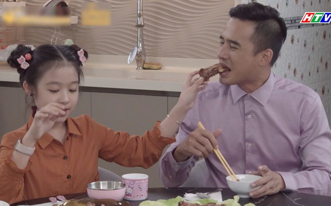 Mở m&agrave;n phần 2 Gia Đ&igrave;nh L&agrave; Số 1: &Ocirc;ng ngoại giữ vững danh hiệu &ldquo;gương mặt v&agrave;ng của l&agrave;ng đ&aacute;nh rắm&rdquo; - Ảnh 3.