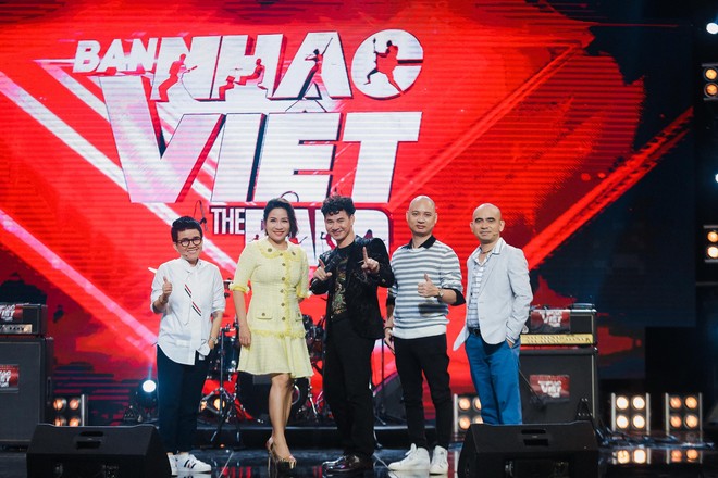 Ban nhạc Việt: Bị Mỹ Linh chê học trò liên tiếp, Phương Uyên phản ứng như thế nào? - Ảnh 1.