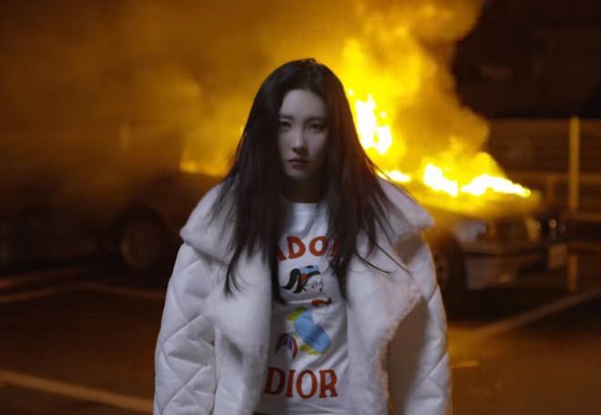 MV “kinh dị” của Sunmi có sai khi không dán nhãn 18+? - Ảnh 6.