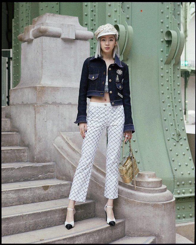 Jennie mặc đơn giản mà vẫn sang chảnh khi đến xứ sở tuyết trắng của Chanel tại Paris Fashion Week - Ảnh 7.